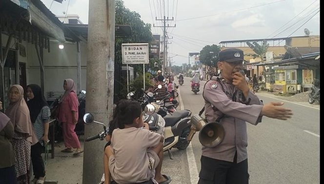 
					Polsek Barteng Gelar Patroli Ngabuburit Untuk Menjaga Harkamtibmas di Bulan Ramadhan