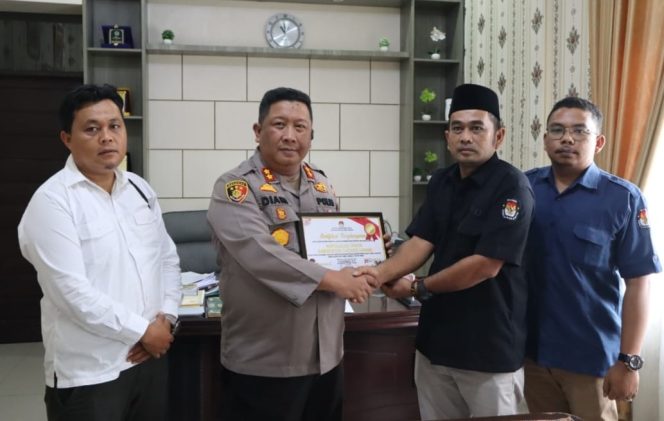 
					Kapolres Menerima Audensi Dari Ketua dan Jajaran KPU Padang Lawas