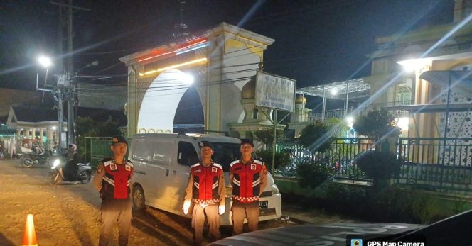 
					Personil Polres Palas Patroli Dan Penganan Sholat Taraweh