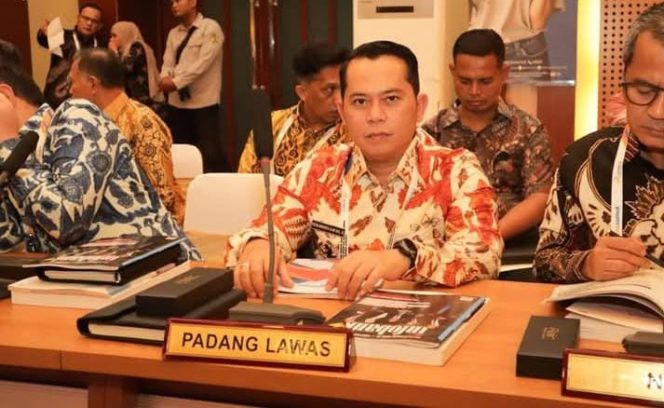 
					Bupati Palas Hadiri Undangan RUPS PT. Benk Sumut Untuk Buku Tahun 2024 Dan Rencana Buku Tahun 2025