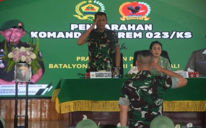 
					Kunker di Yonif 123 RJW, Danrem KS : Tingkatkan Motivasi dan Kebersamaan Prajurit