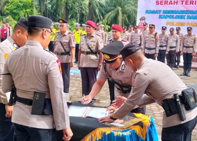 
					Kapolres Dodik Yulianto Pimpin Sertijab Sejumlah PJU Di Jajaran Polres Palas