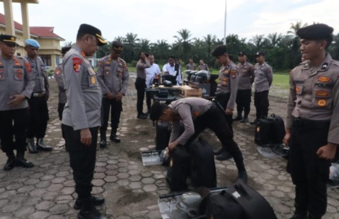 
					Kapolres Palas Pimpin Apel Kesiapan Peringatan Hari Buruh Internasional Di Lapangan Mapolres