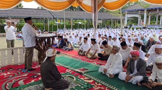 
					Hadiri Pengajian Tuan Nalomok Saipullah Minta Do’a dari Ribuan Jamaah