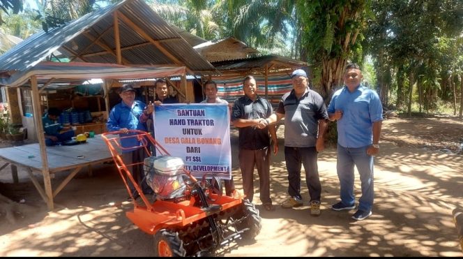 
					PT.SSL Salurkan Bantuan Traktor Tangan Kepada Masyarakat Huristak Padang Lawas