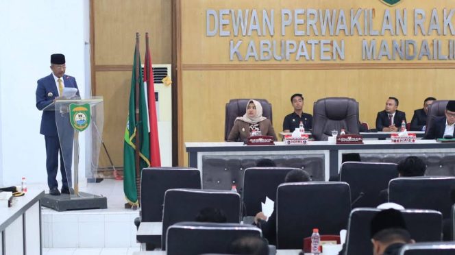 
					WPR dan IPR Disinggung Bupati Madina Saat Penyampaian LKPJ 2024 di Gedung DPRD