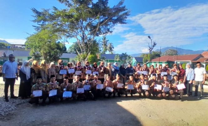 
					Siswa MAN 1 Madina Pamerkan Piala Bergengsi Berbagi Prestasi Selama Tahun 2025