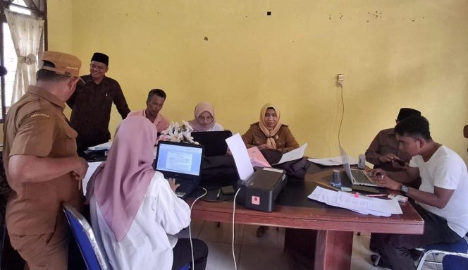 
					Camat Sihapas Barumun Fasilitasi Pembuatan Akta Notaris Pembentukan KPM Desa