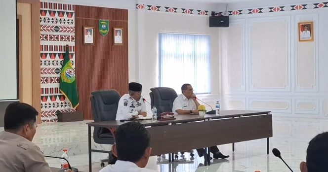 
					Jajaran Pemdes, BPD Juga Masyarakat Desa Tandikek Minta Bupati Madina Copot Kades