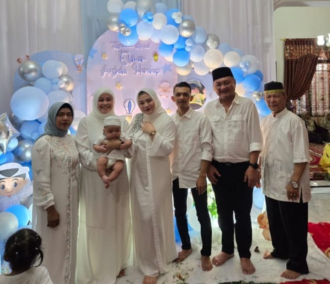 
					Tasyakuran Aqiqah Cucu Kedua Ir Ali Mutiara Rangkuti Berlangsung Khidmat