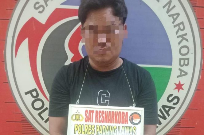 
					AD Diduga Pengedar Narkoba Jenis Sabu Di Tangkap Satres Narkoba Polres Palas Di Lubuk Barumun