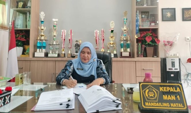 
					Luar Biasa, Sebanyak 321 dari 388 Siswa MAN 1 Madina Lulus Perguruan Tinggi Negeri