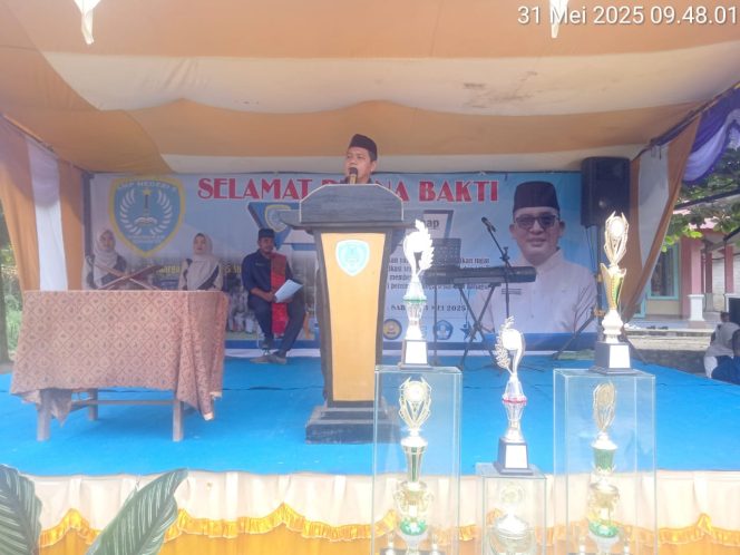 
					SMPN 5 Sinunukan Gelar Acara Purnabakti Drs H Rahman Harahap