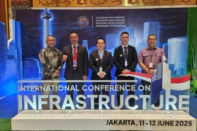 
					Bupati Palas Hadiri Undangan Presiden Prabowo Subianto Ikut Conference On Infrastruktur Di Jakarta