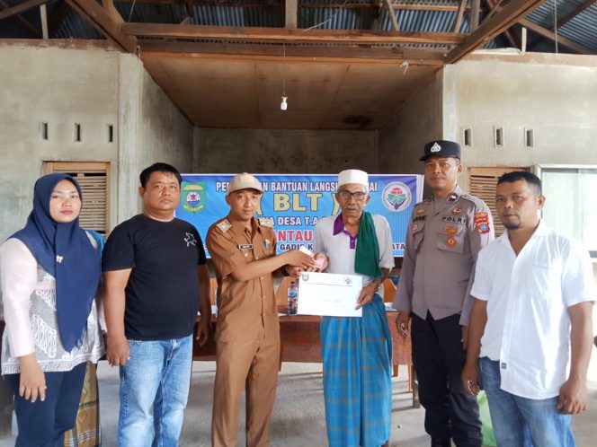 
					Pemdes Ranto Panjang Salurkan BLT-DD Tahap l dan ll dibulan Juni T.A.2025