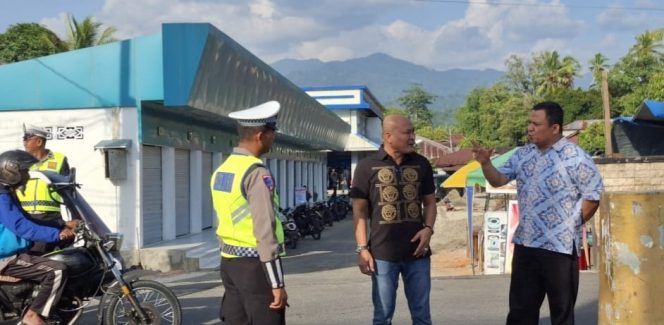 
					Dukung Berfungsinya Pasar Tapanuli, Dishub dan Satlantas Polres Madina Gelar Rekayasa Lalin