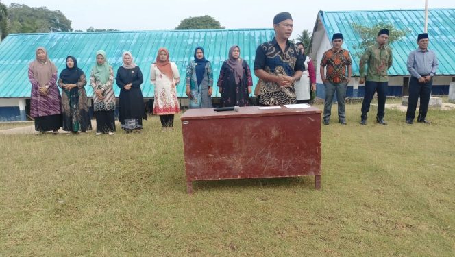 
					SMP Negeri 2 MBG Hari ini Serahkan Raport Siswa