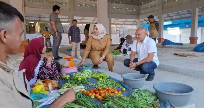 
					Atika Sapa Pedagang Gedung Baru Tapanuli Aek Mata Panyabungan