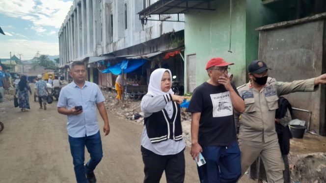 
					Ruas Jalan Lingkar Pasar Lama Panyabungan Segera di Hotmix