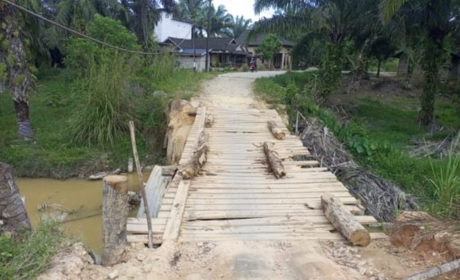 
					Sejumlah Desa Berharap Agar Pemkab Menganggarkan Pembangunan Jembatan Menuju SMPN 2 Natal