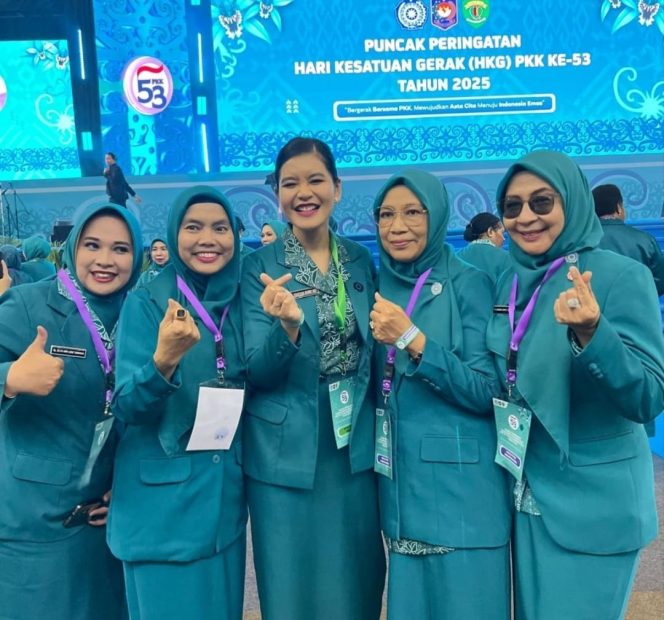 
					Ketua TP PKK Madina Hadiri Peringatan HKG PKK di Samarinda