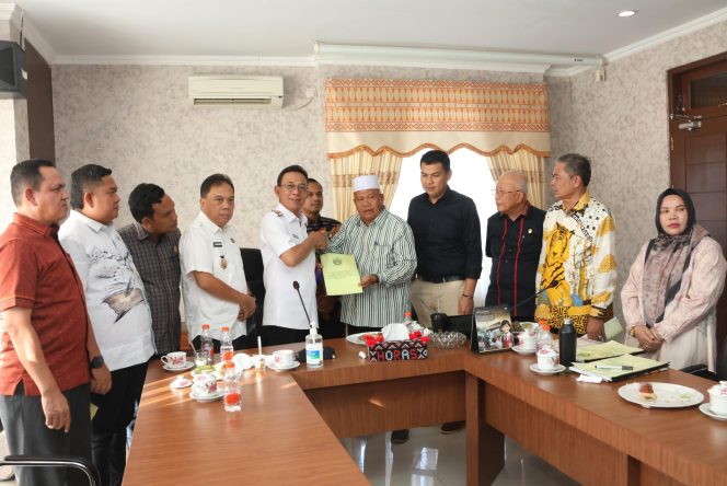
					Pemkab Tapsel Sambut kunjungan Kerja DPRD (Dapil 7) Sumut