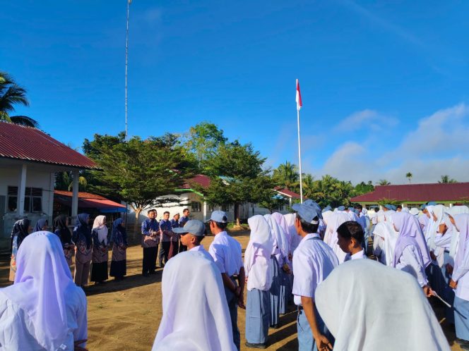 
					Masa Pengenalan Lingkuangan Sekolah (MPLS) di SMAN 2 MBG ‘Ramah’Ini Kata Kepseknya