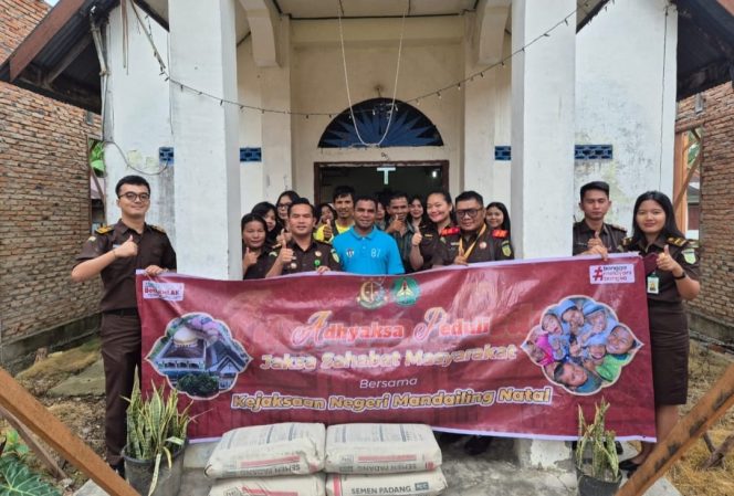 
					Wujud Kepedulian Kejari Madina Dalam Pembangunan Gereja HKI 1 Janji Matogu