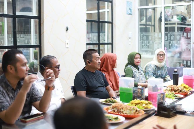 
					DPC IKANAS Labuhan Batu Sambut Hangat Bupati Madina