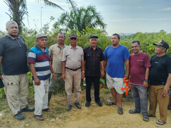 
					Pengurus LABRN Survei Lokasi Pertapakan Kantor Lembaga dan Majelis Pemangku Adat