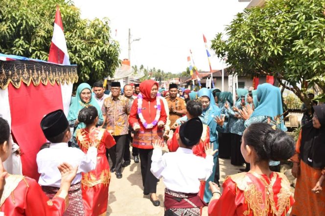 
					Lima Desa Binaan dapat Kunjungan Tim Monitoring Provsu Pelaksana Terbaik UP2K – PKK