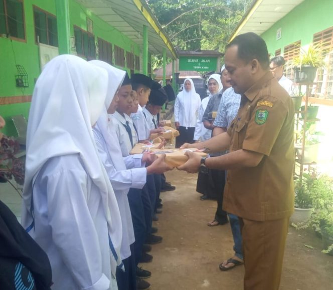 
					PT Prakarsa Dharma Maduma Salurkan CSR Perlengkapan Sekolah di Linggabayu