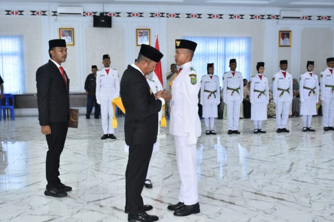 
					Bupati Madina Kukuhkan Anggota Paskibraka Tahun 2025, Ini Daftarnya