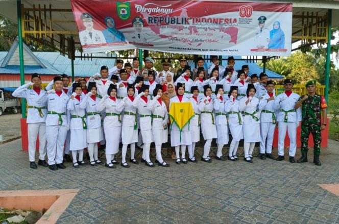 
					36 Orang Anggota Paskibra Kecamatan Batahan di kukuhkan