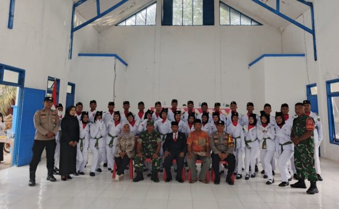 
					Camat Sopian S, Ag Lantiik dan kukuhkan 31 Anggota Paskibraka Kecamatan Ranto Baek