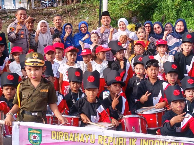 
					Forkopimcam Batang Natal Antusias Menyaksikan Berbagai Atraksi Peringatan HUT RI ke 80