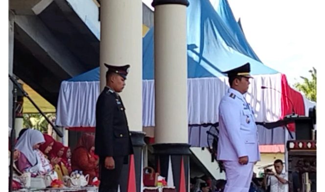 
					Bupati Palas Putra Mahkota Alam Hasibuan SE Perdana Irup HUT RI Ke-80