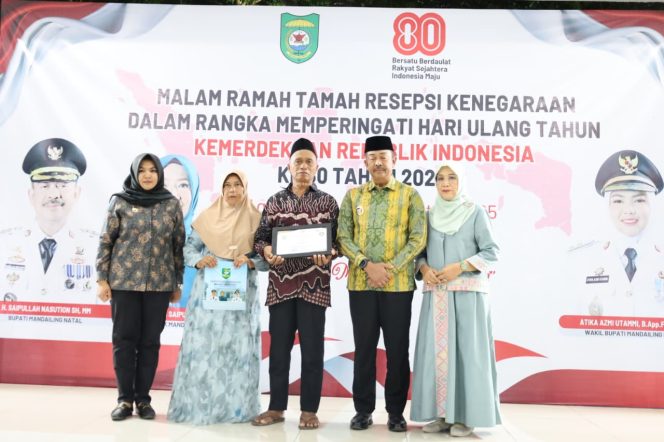 
					Pemkab Madina Angkat Diva Febriani sebagai Anggota Kehormatan Paskibraka