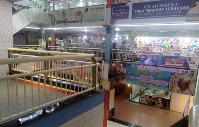 
					‎Izin Tak Diperpanjang, Praktik Penyewaan di Pasar Delimas Tetap Jalan