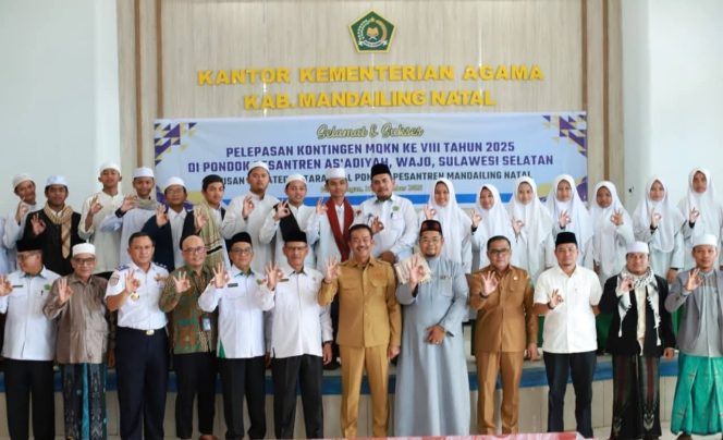
					Bupati Madina Lepas Kontingen MQK, 18 Orang Santri Ponpes Musthafawiyah