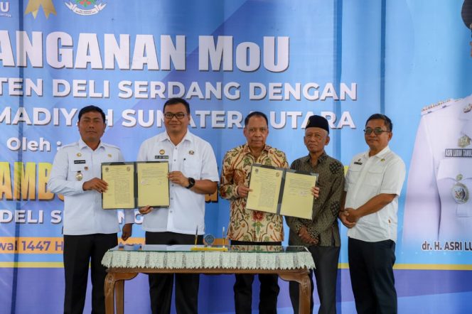 
					Deli Serdang Menuju Pusat Pendidikan, Bupati Asri Ludin Tandatangani MoU dengan UMSU
