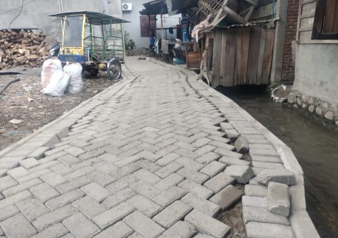 
					Dinas Perkim Madina Tidak Serius Awasi Pemasangan Paving blok di Panyabungan III