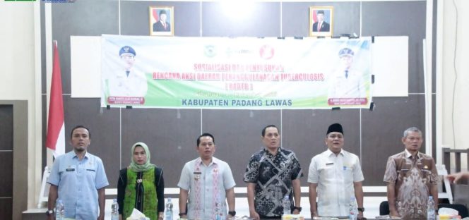 
					Bupati Palas Putra Mahkota Alam Hasibuan SE Membuka Sosialisasi RAD-TB