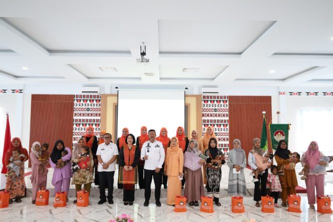 
					Bupati Madina Terima Kunjungan Ketua DWP Sumut