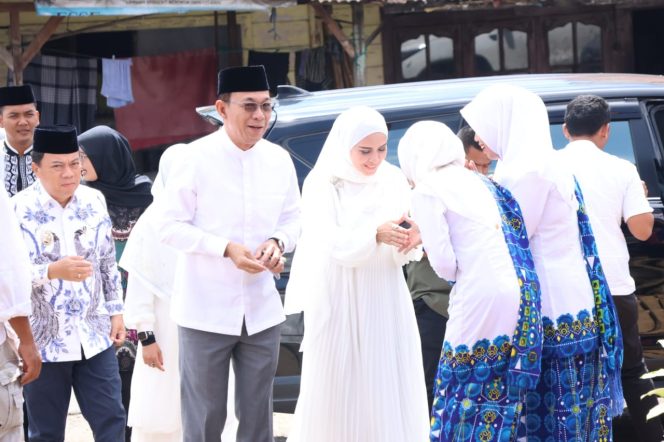 
					Bupati Tapsel Hadiri Safari Maulid Nabi SAW 1447- H di Kecamatan Angkola Timur