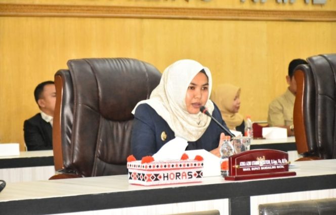 
					Jawaban Bupati Madina terhadap Pandangan Umum Fraksi Gerindra, Golkar, PKB, Demokrat, dan PKS