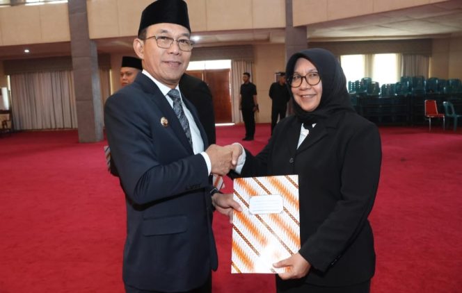 
					Bupati Tapsel Gus Irawan Pasaribu  Lantik Sri Khairunnisa Sebagai Kepala Dinas Kesehatan