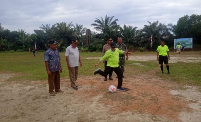 
					Sambut HKN 2025, Forkopimcam Sinunukan Gelar Turnamen Sepakbola Berhadiah Rp8 juta