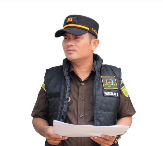 
					Kejari Madina Salurkan Bantuan untuk Anak Rizki Saputra, Wujud Nyata Adhyaksa Peduli