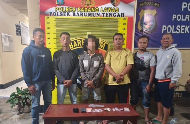 
					Polsek Barteng Bekuk Pengedar Sabu Bersama Barang Bukti di Desa Mareni